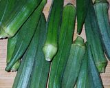 A picture of step 1 of Masala okra with dry coconut.