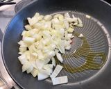 Une image de l'étape 10 de Porc à l'ananas, prune et gingembre.