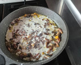 Foto del paso 3 de la receta: Chuletas de cerdo con salsa de champiñones y crujiente de bacon