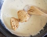 Foto del paso 2 de la receta: Tortellini de Espinaca y Ricota con Salsa de Frutosecos y Quesos