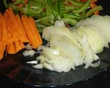 Foto del paso 1 de la receta: Salteado de verduras con cáscara de sandía