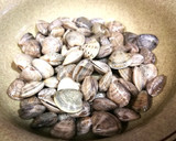 Foto del paso 2 de la receta: Chirlas en salsa marinera - fácil