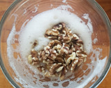 Foto del paso 2 de la receta: Almendras y nueces tostadas con cocoa