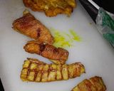 Foto del paso 8 de la receta: Fríjoles con pezuña de cerdo, aguacate, patacón verde, arroz blanco y chicharrón