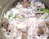 A picture of step 3 of Qeema ishtu.