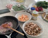 A picture of step 2 of Linguine With Creamy Shrimp Paste.
