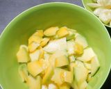 Foto langkah ke 2 dari resep Asinan Buah Segar Untuk Jualan.