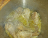 Foto del paso 3 de la receta: Muslos de pollo en salsa en la olla express