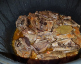 Foto del paso 5 de la receta: Guiso de palomos/ codornices