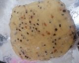 Gambar langkah 4 resipi Scones with Butterscotch.