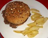 Pas rețetă Smash burger cu chiflă integrală și cartofi la cuptor 7 fotografie