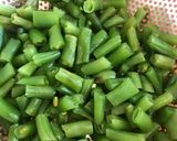 عکس مرحله 2 از دستور خوراک گوشت و لوبیا سبز