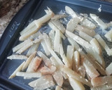 Foto del paso 2 de la receta: Filete al perejil con papas rústicas