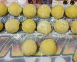 Foto langkah ke 3 dari resep Donat Labu Kuning.