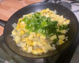Une image de l'étape 11 de Navets et poivrons à la crème, aneth et bouillon de gambas.