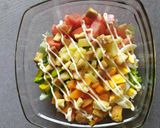 Hình bước làm 2 của món Salad rau củ bánh mì giòn