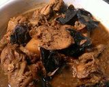 Foto langkah ke 3 dari resep Semur Ayam Jamur kuping.