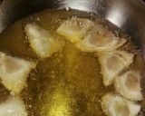 A picture of step 6 of Potato Samosa.