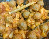 Foto langkah ke 3 dari resep Sambal Goreng Kentang Bakso.