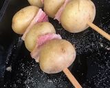 Foto del paso 1 de la receta: Brochetas de papitas