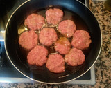 Foto del paso 7 de la receta: Filetes rusos en salsa española