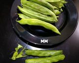A picture of step 1 of Semi Lima beans fry with potato.