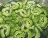 Foto langkah ke 1 dari resep Tumis Pare ikan teri - enak dan tidak pahit.