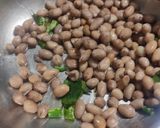 शेंगदाण्याची उसळ (shengdanyachi usal recipe in marathi) रेसिपी स्टेप 2 फोटो 