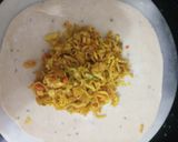 A picture of step 3 of Veg noodles paratha.