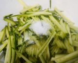 芝麻油拌小黃瓜蟹肉絲的食譜步驟1照片