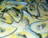 Gambar langkah 4 resipi Mussels buttermilk.