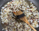 Foto del paso 4 de la receta: 613. Pechuga rellena con salsa pimienta (principal carne)