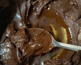 Foto langkah ke 2 dari resep Brownies Ketan Hitam Keju Lumer 2 Telur.