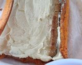 Vegán, sajtkrémes, paprikapiskótás tekercs recept fázis 8 fotója