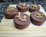 Foto del paso 8 de la receta: Alfajores rellenos de chocotorta