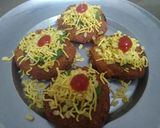 A picture of step 1 of Aloo tikki chat.