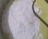 A picture of step 3 of Walnut tea cake.
