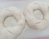 Foto del paso 8 de la receta: Roscas de pan con masa madre