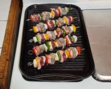 Foto del paso 4 de la receta: Brochetas mar y tierra