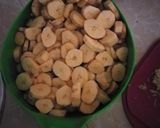 A picture of step 1 of Curry Peanut butter matoke.