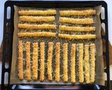 Kovászos túros-sajtos rúd recept fázis 5 fotója