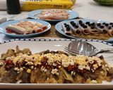 Foto del paso 7 de la receta: Ensalada tibia de berenjenas Asadas con crujiente de umami vegetal y huevo campero