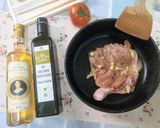 橄欖油香煎雞腿排的食譜步驟1照片