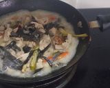 Foto langkah ke 4 dari resep Tumis Filet Ayam ala Thailand.