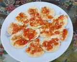 A picture of step 2 of Masala papad.