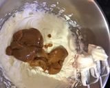 Karamell sajttorta recept fázis 3 fotója