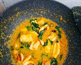 Foto langkah ke 4 dari resep Cumi bumbu kuning kemangi.