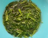 Foto langkah ke 2 dari resep Plecing Kangkung.
