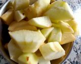 A picture of step 1 of Apple and oats milk shake.
