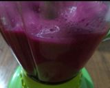 Foto langkah ke 3 dari resep Smoothies mix buah naga, pisang & jeruk nipis (Less sugar).